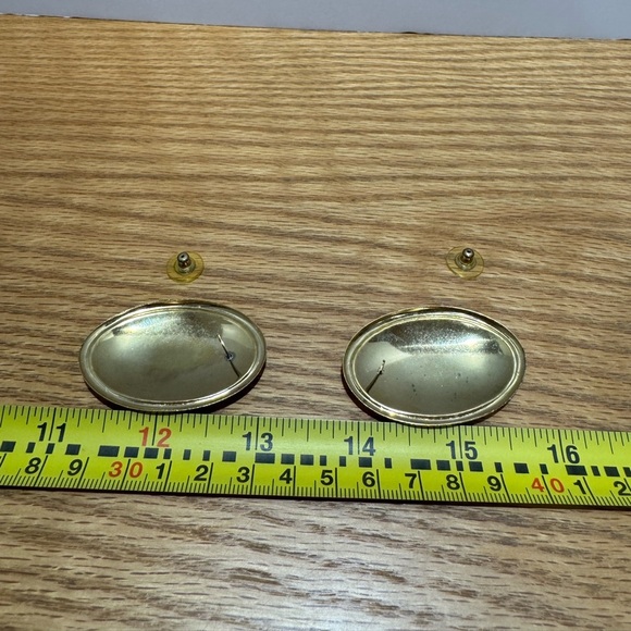 Vintage brass with enamel Abstract Oval Earrings in Red, Blue, and Cream - Picture 2 of 6